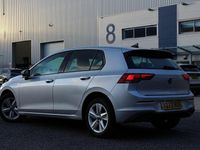 Second-hand VW Golf VIII Life 2023 Argintiu Hatchback