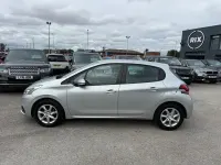 Used Peugeot 208 Active 82 HP (60 kW) 2015 Silver Hatchback