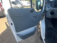 Used Ford Transit 125 HP (91 kW) 2012 White Van