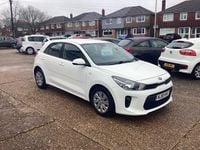Used Kia Rio 83 HP (61 kW) 2018 White Hatchback