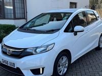 Used Honda Jazz SE 102 HP (75 kW) 2016 White Hatchback