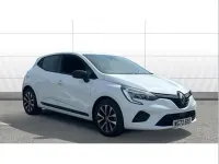 Used Renault Clio V Evolution 88 HP (64 kW) 2023 White Hatchback