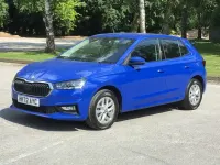 Begagnad Skoda Fabia Comfort 2022 Blå Halvkombi