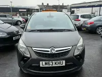 Begagnad Vauxhall Zafira Elite 170 HK (125 kW) 2013 Grå Minibuss