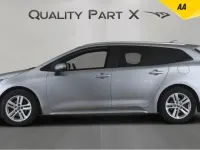 Usado Toyota Corolla 2023 Plateado Familiar