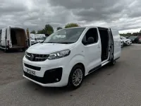 Gebraucht Vauxhall Vivaro S 100 PS (73 kW) 2023 Weiß Van / Kleinbus