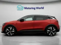 Used Renault Megane E-Tech Techno 161 kW (220 HP) 2022 Red and black Hatchback