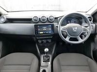 Used Dacia Duster Comfort 90 HP (66 kW) 2022 White SUV