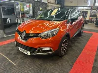 Used Renault Captur Dynamique 90 HP (66 kW) 2017 Orange/black SUV