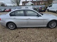 Begagnad BMW 320 2007 Silver Sedan