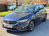 Begagnad Fiat Tipo Lounge 120 HK (88 kW) 2016 Blå Halvkombi