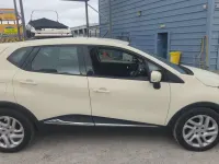 Used Renault Captur Dynamique 90 HP (66 kW) 2014 Cream SUV