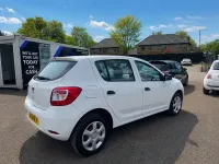 Used Dacia Sandero Ambiance 75 HP (55 kW) 2016 White Hatchback