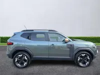 Used Dacia Duster Extreme 130 HP (95 kW) 2024 Green SUV
