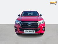 Used Toyota HiLux 150 HP (110 kW) 2019 Red Pickup