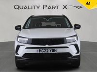 Used Vauxhall Grandland X SRi 130 HP (95 kW) 2022 White SUV