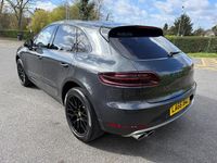 Used Porsche Macan Turbo 400 HP (294 kW) 2017 Grey SUV