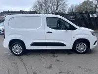 Used Vauxhall Combo Sportive 100 HP (73 kW) 2020 White MPV