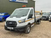 Usado Ford Transit Select 131 HP (96 kW) 2024 Branco Cabrios