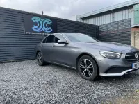 Używany Mercedes E220 194 KM (142 kW) 2021 Szary Sedan/Limuzyna