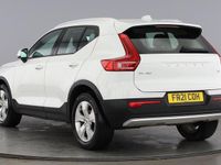 Used Volvo XC40 Momentum 161 HP (118 kW) 2021 White SUV