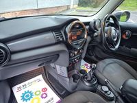 Used Mini Cooper Hatch 136 HP (100 kW) 2016 White Hatchback