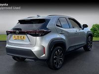 Used Toyota Yaris Hybrid Design 116 HP (85 kW) 2025 Silver metallic Estate