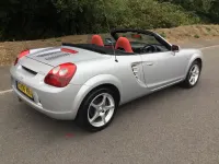 Used Toyota MR2 140 HP (102 kW) 2006 Silver metallic Cabriolet