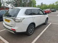 Usado Mitsubishi Outlander 150 HP (110 kW) 2015 Branco SUV