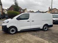 Używany Vauxhall Vivaro Sportive 2021 Biały Minivan
