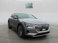 Usado Audi e-tron Advanced 300 kW (408 CV) 2019 Gris SUV