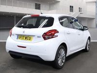 Used Peugeot 208 Allure 82 HP (60 kW) 2017 White Hatchback