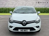 Used Renault Clio Iconic 90 HP (66 kW) 2019 White Hatchback
