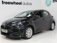 Usado Toyota Yaris Hybrid 2020 Negro Utilitario