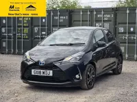 Used Toyota Yaris Design 100 HP (73 kW) 2018 Black Hatchback