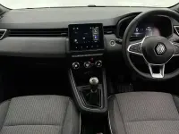 Used Renault Clio Techno 90 HP (66 kW) 2024 White Hatchback