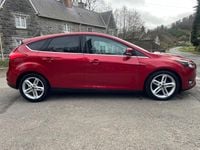 Used Ford Focus Titanium 120 HP (88 kW) 2015 Red Hatchback