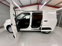 Used Vauxhall Combo Sportive 100 HP (73 kW) 2022 White MPV