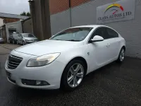 Used Vauxhall Insignia SRi 140 HP (102 kW) 2012 White Hatchback
