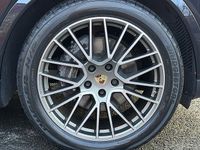 Used Porsche Cayenne E-Hybrid Coupe Platinum Edition 462 HP (339 kW) 2022 Coupe