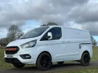 Used Ford Transit Custom Limited 130 HP (95 kW) 2019 White Van