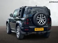 Begagnad Land Rover Defender SE Dynamic 249 HK (183 kW) 2023 Svart SUV