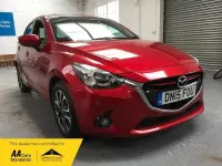 Używany Mazda 2 Inclusive 2015 Czerwony Hatchback