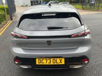 Usado Peugeot 308 GT 129 HP (94 kW) 2024 Cinzento Citadino