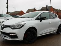 Used Renault Clio IV 200 HP (147 kW) 2016 White Hatchback