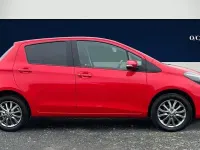 Used Toyota Yaris 99 HP (72 kW) 2016 Red Hatchback