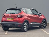 Used Renault Captur Play 90 HP (66 kW) 2018 Red SUV
