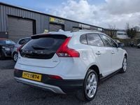 Used Volvo V40 2013 White Hatchback
