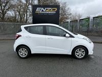 Used Hyundai i10 SE 66 HP (48 kW) 2018 White Hatchback