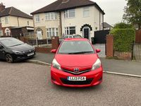Used Toyota Yaris 2013 Red Hatchback